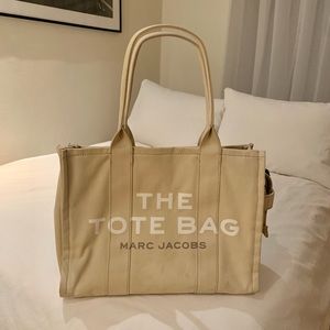 Marc Jacob’s The Tote Bag Large